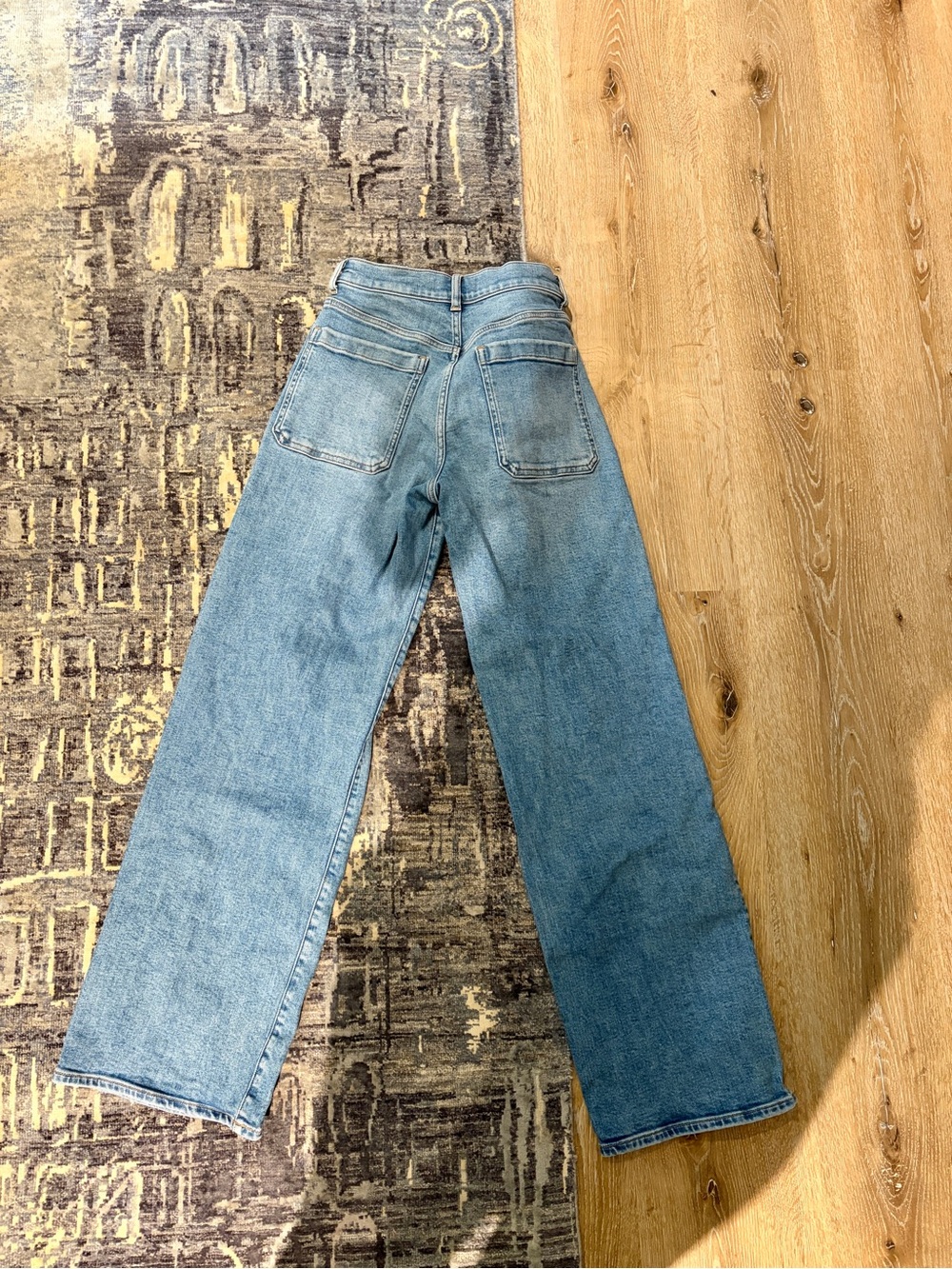 Madewell Women's Straight Leg Jeans in Light Wash Blue